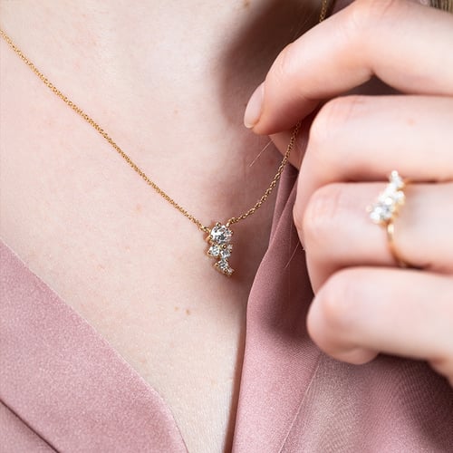 Schmuckset aus Cluster Schmuck mit Lab Grown Diamanten Ester