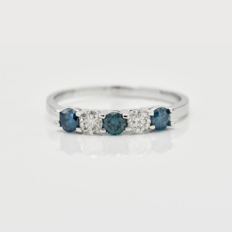 Goldener Ring mit blauen Diamanten 15420