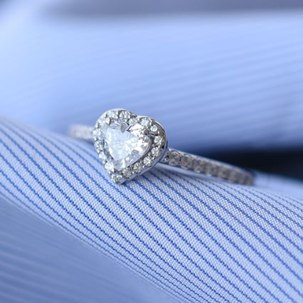 Verlobungsring mit Diamantherz Yazmin