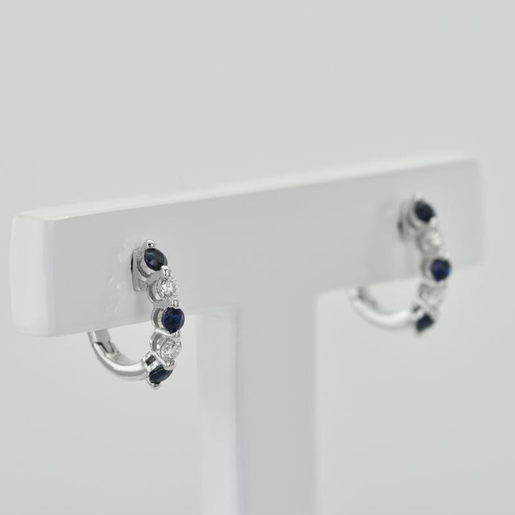 Creolen mit blauen Saphiren und Diamanten Chay 29717