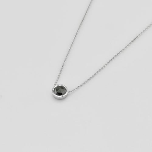 Goldenes Schmuckset mit Salt and Pepper Diamanten Amande
