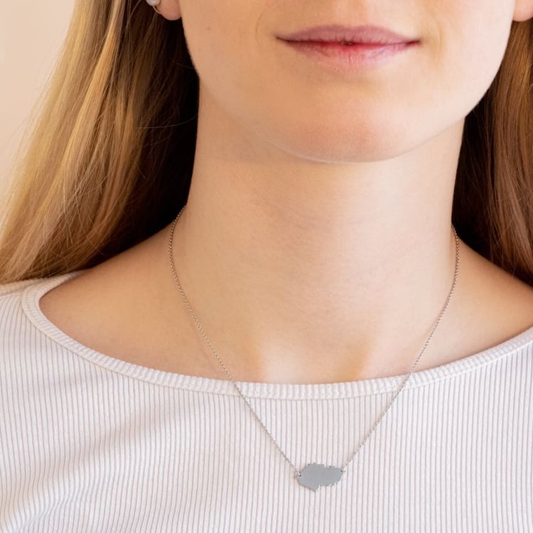 Silberne Kette und Anhänger in Form der Tschechischen Republik 106493