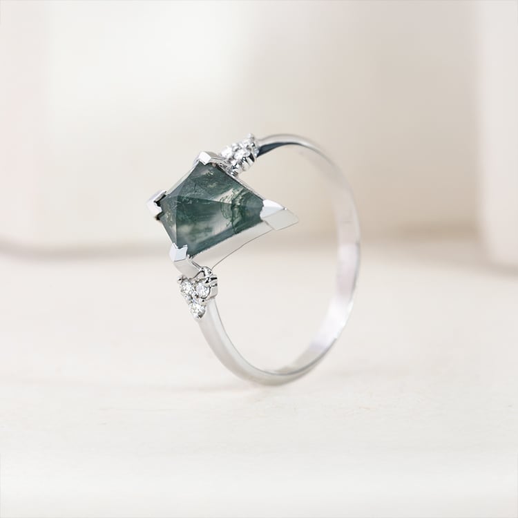 Einzigartiger Verlobungsring mit Moosachat Kettil 150082