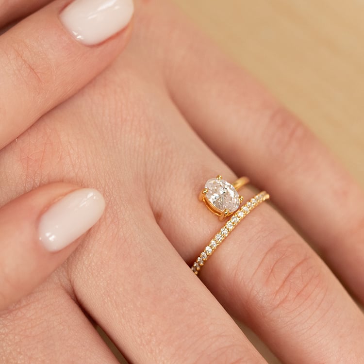 Unkonventioneller Verlobungsring mit Diamanten Lori 137620