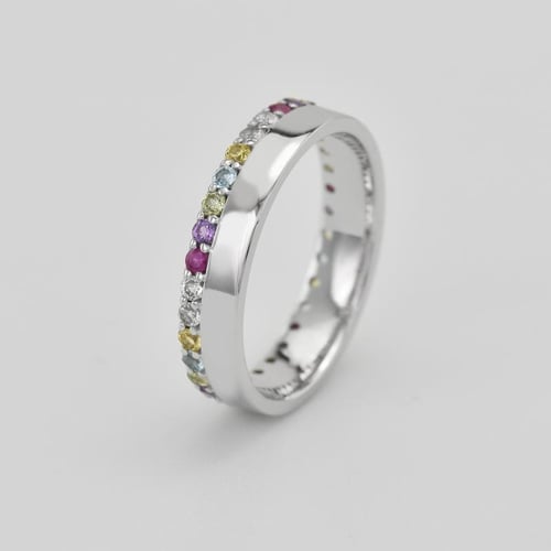 Eternity Ring aus Gold mit Edelsteinen Hevanna