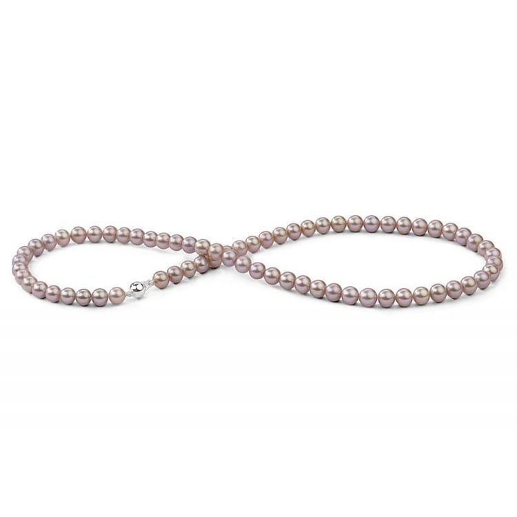 Halskette mit Perlen