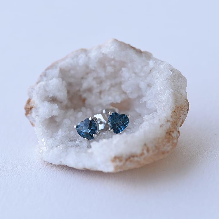 Ohrstecker aus Gold mit Topasen in Herzform Kaciah 60956