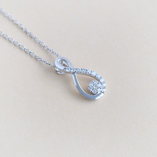 Anhänger in Tropfenform mit Lab Grown Diamanten Aileen