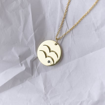 Goldanhänger mit Aquamarin und Sternzeichen Wassermann