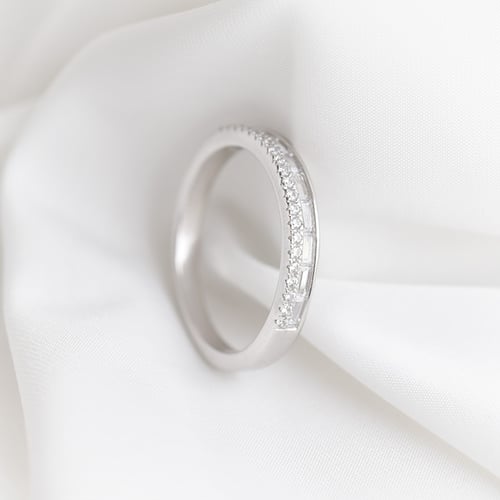 Eternity-Ring mit Round- und Baguette-Diamanten Luisa