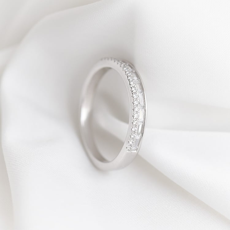 Eternity-Ring mit Round- und Baguette-Diamanten Luisa 89987