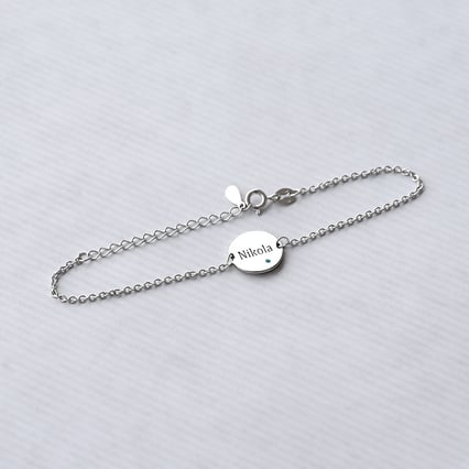 Silbernes Armband mit blauem Diamant und Gravur Ihrer Wahl Shalek