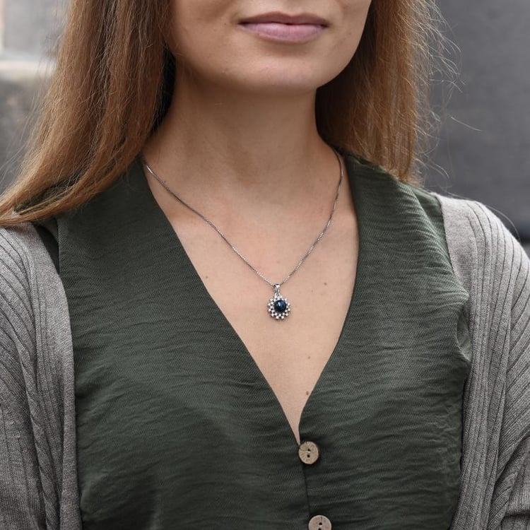 Romantische Silberanhänger mit schwarzer Perle und Zirkonia Ninetta 49299