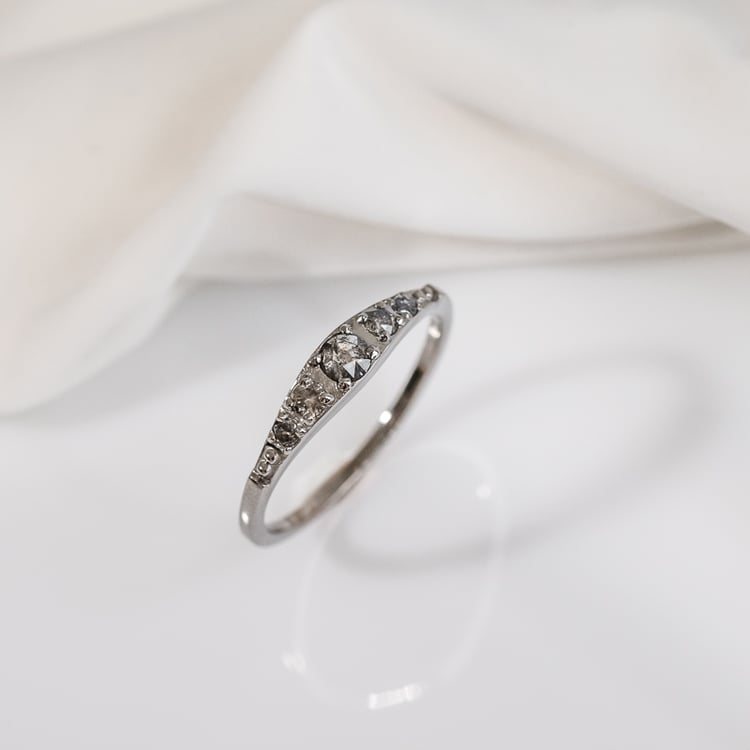 Ring mit einem Salt and Pepper Diamanten Tamir 122332