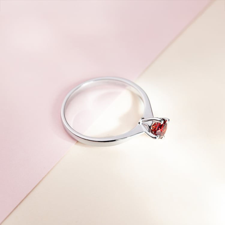 Verlobungsring mit Granat Mahiya 150130