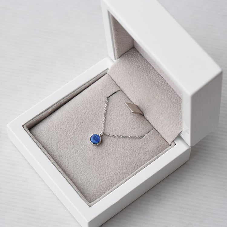 Kettenanhänger in Gold mit blauem Opal Renny 71788