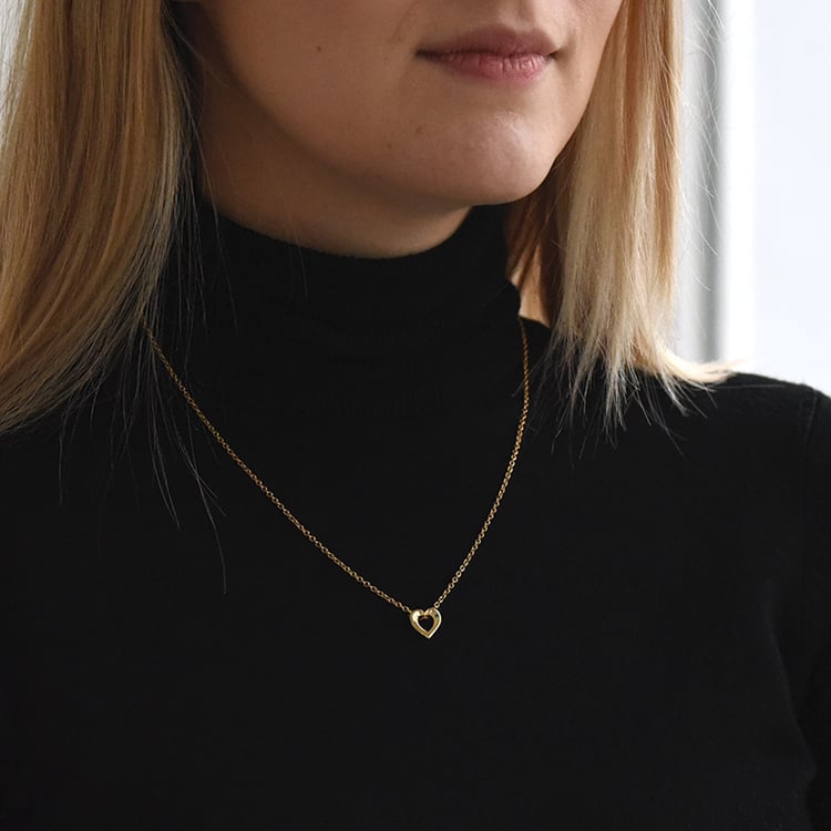 Herzförmiger Silberanhänger mit blauem Diamanten Linnea 73072