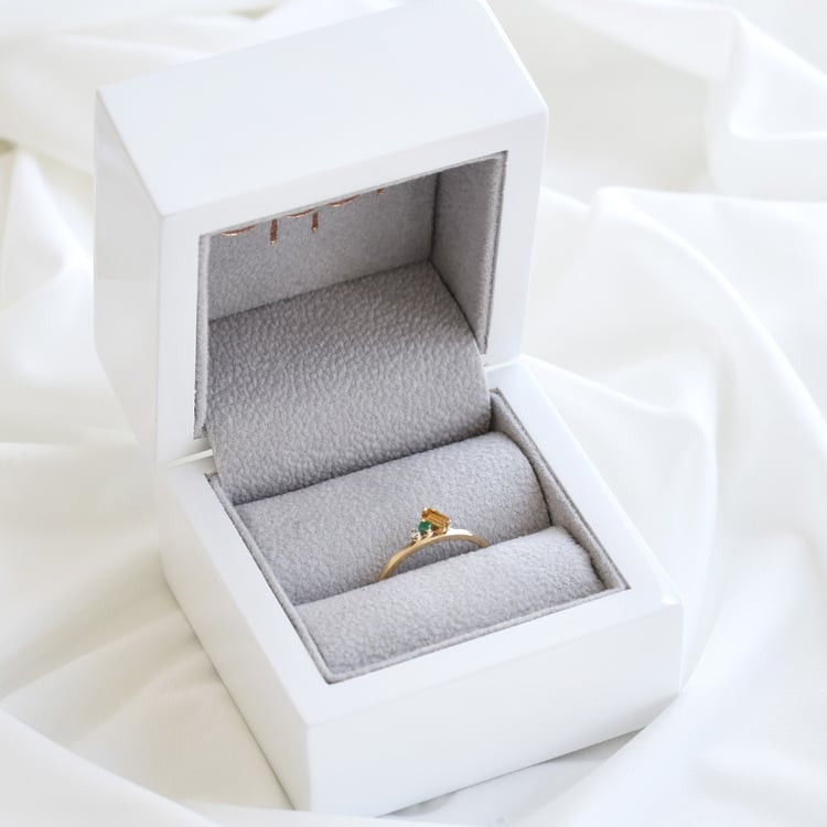 Cluster-Ring aus Gold mit Citrin, Smaragd und einem Diamanten Dalit 82018