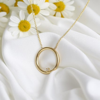 Goldenes Schmuckset mit Diamanten Myla