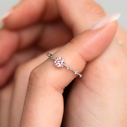 Verlobungsring mit zertifiziertem Fancy Pink Lab Grown Diamanten Imelda