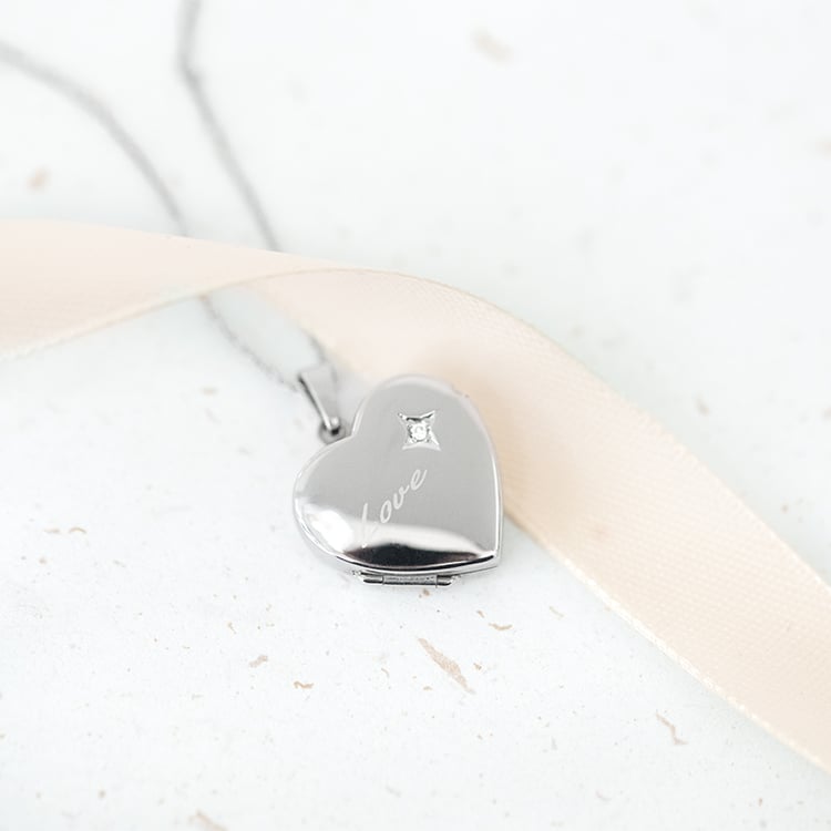 Medaillon aus Silber mit Diamant in Herzform 130430