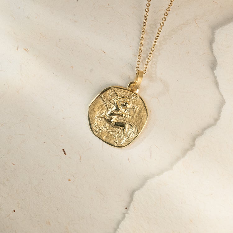 Silberanhänger mit Symbolen des Tierkreiszeichens 136661