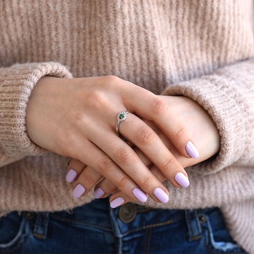 Ring mit Smaragd und Diamanten Nurisa