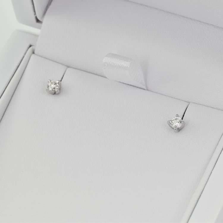 Ohrringe mit Diamanten 10518