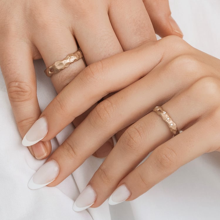 Eheringe aus Haselnussgold Rock 163759