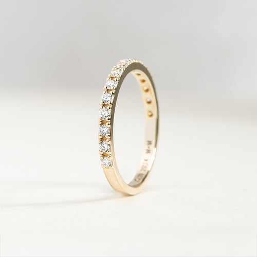 Eternity-Ringe mit 1.75 mm großen Moissaniten Driany