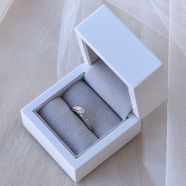 Verlobungsring Vintage in Eppi-Geschenkbox 69445