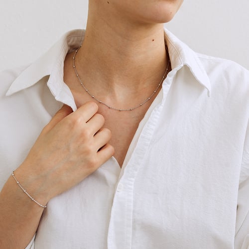 Silberne Kette mit Kugeln 45 cm