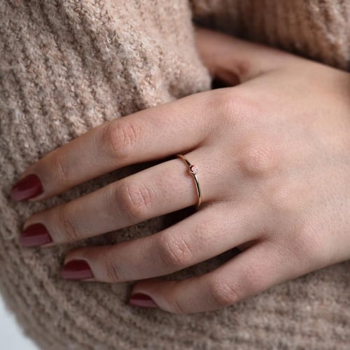 Minimalistischer Goldring mit Padparadscha-Saphir Emilien