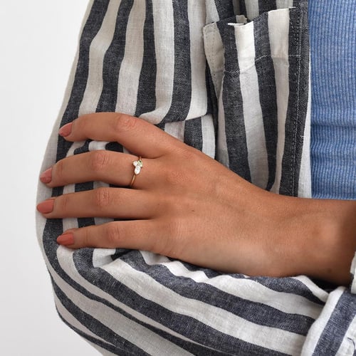 Zarter Ring mit Moissaniten und Tsavorit-Granaten Lowri
