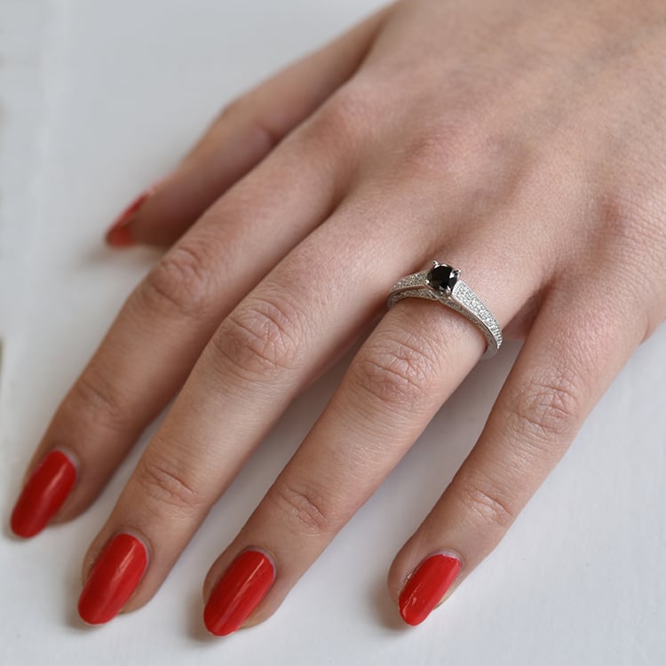 Verlobungsring aus Gold mit Diamanten 42044