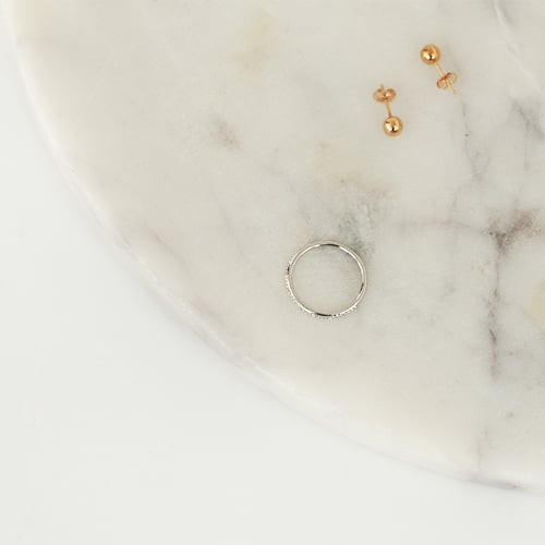 Minimalistischer Ring mit Diamanten Tess