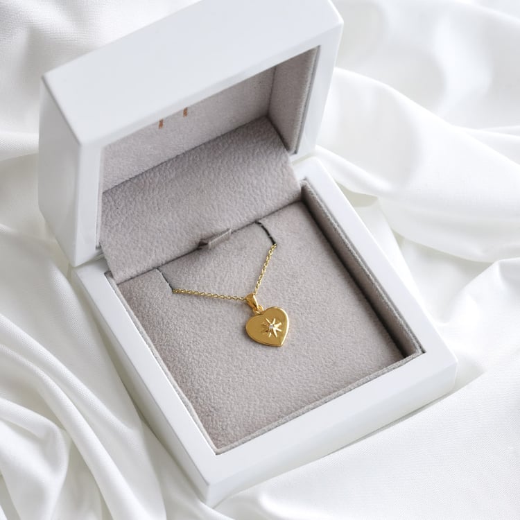 Kollektion von Schmuck in Herzform aus Gold mit Diamanten Esmail 81579