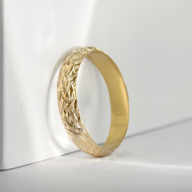 Eheringe mit von Hand gravierten Blättern Mylie 118128