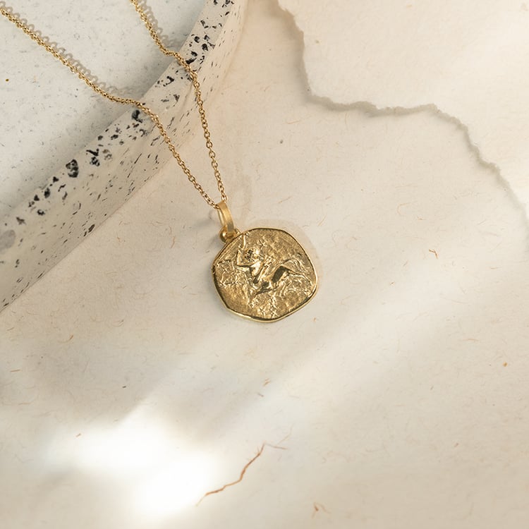 Silberanhänger mit Symbolen des Tierkreiszeichens 136660