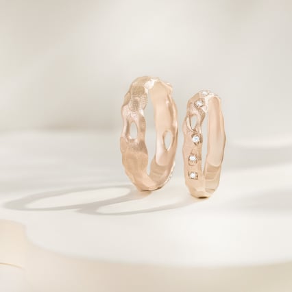 Eheringe aus Haselnussgold Rock