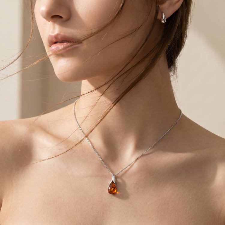 Silberanhänger mit Bernstein Mara 166821