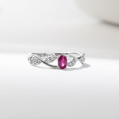 Goldener Rubinring mit Diamanten Ada