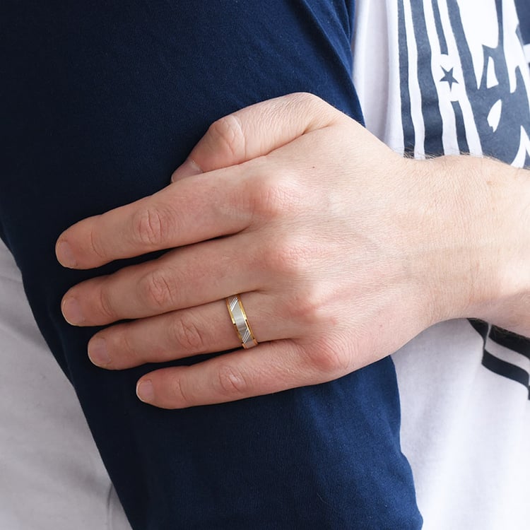 Eheringe aus Gold mit Muster Otho 77267