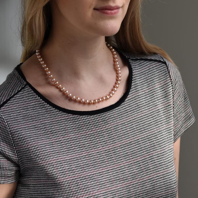 Silberne Halskette mit lavendelfarbenen Perlen Ermine 50827