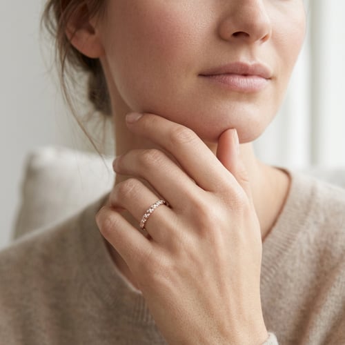 Gedrehter Eternity-Ring mit Lab Grown Diamanten Rami