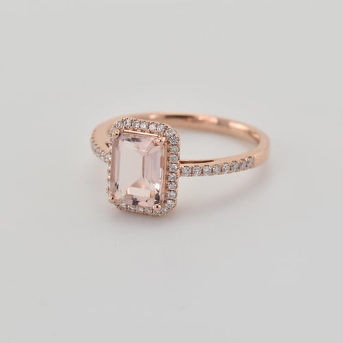 Goldener Verlobungsring mit Morganit und Diamanten Winki