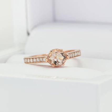 Verlobungsring mit Morganit und Diamanten Volans