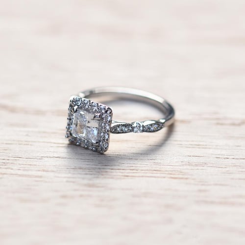 Vintage Verlobungsring mit Prinzessdiamant Josephine