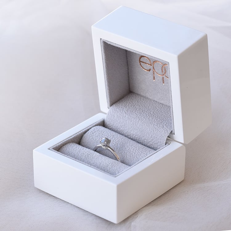 Goldener Verlobungsring mit Salt and Pepper Diamant Xela 66985