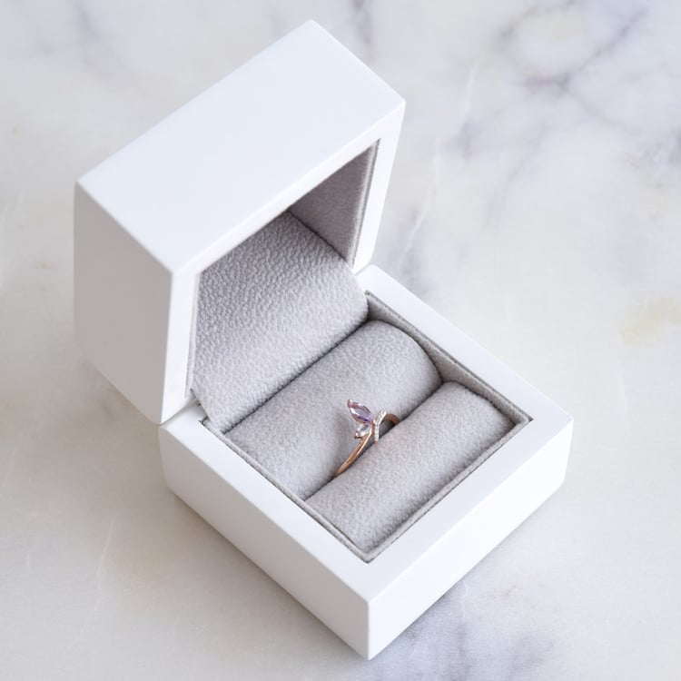 Eleganter Ring mit Amethysten und Diamanten Saqui 86760